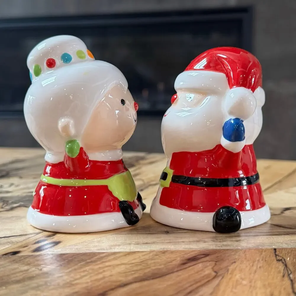 Target Brand Santa and Mrs. Claus Salt and Pepper Shakers, Christmas, Holiday